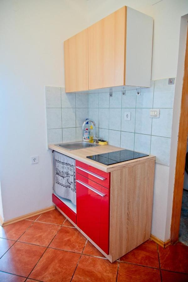 דירות Loborika Apartmans Dina And Hana Radeki Polje 50 מראה חיצוני תמונה