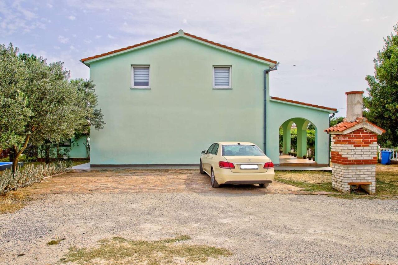 דירות Loborika Apartmans Dina And Hana Radeki Polje 50 מראה חיצוני תמונה