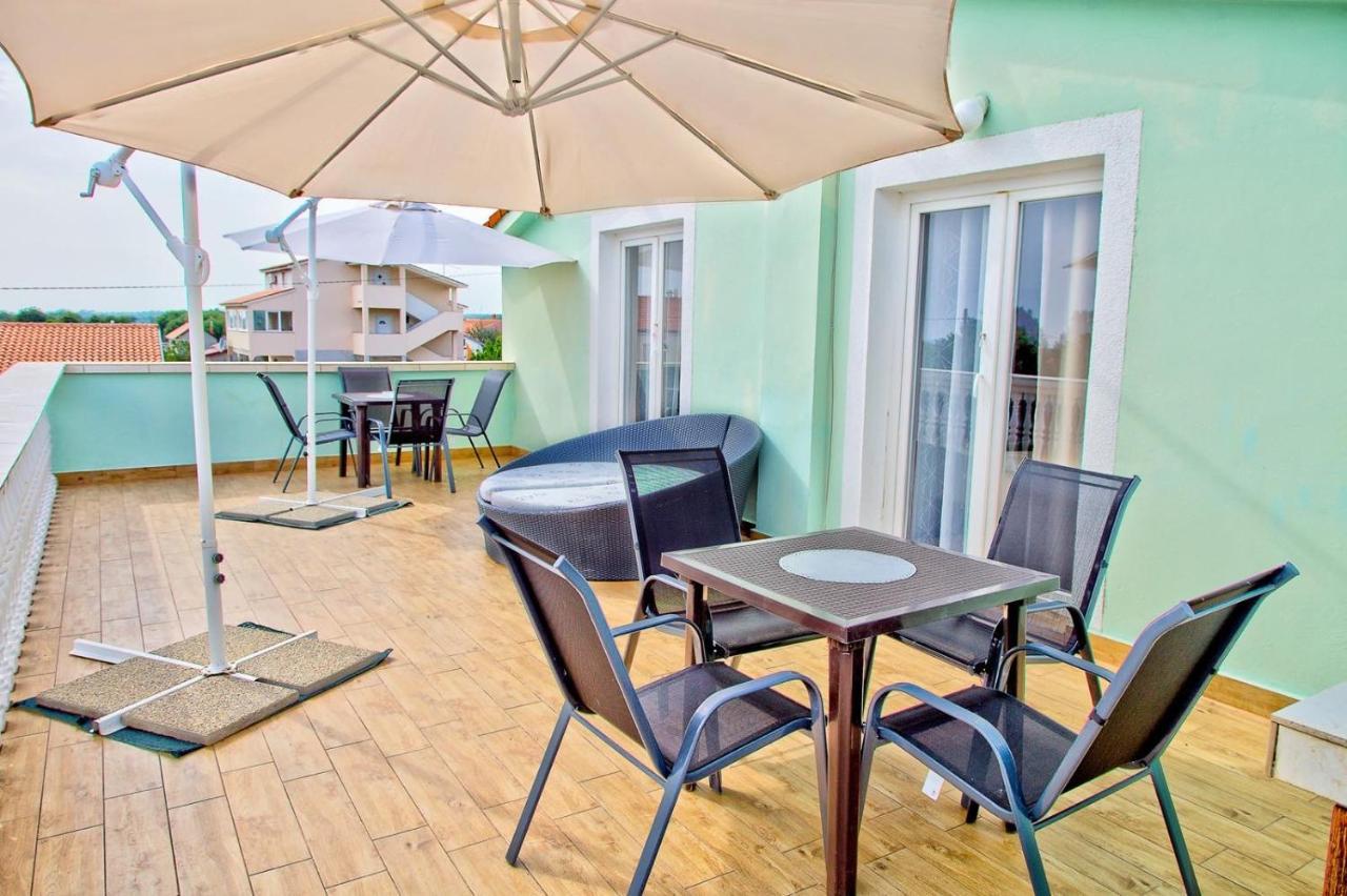 דירות Loborika Apartmans Dina And Hana Radeki Polje 50 מראה חיצוני תמונה
