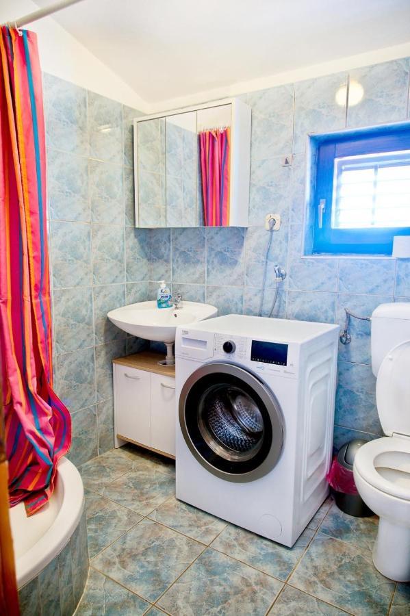 דירות Loborika Apartmans Dina And Hana Radeki Polje 50 מראה חיצוני תמונה