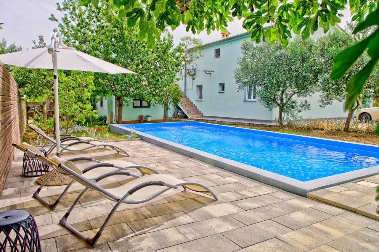 דירות Loborika Apartmans Dina And Hana Radeki Polje 50 מראה חיצוני תמונה