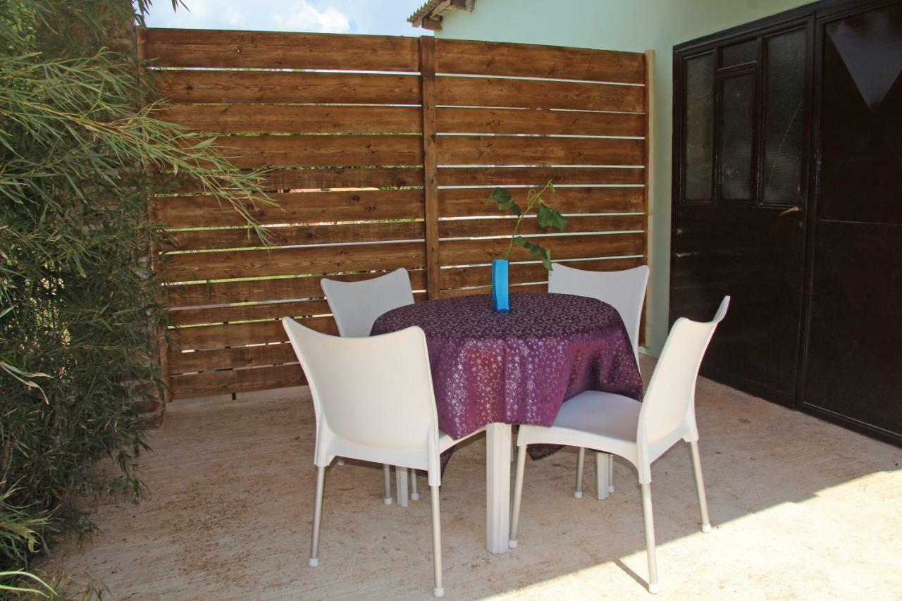דירות Loborika Apartmans Dina And Hana Radeki Polje 50 מראה חיצוני תמונה