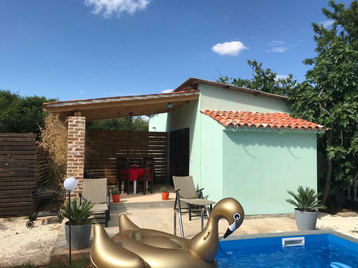 דירות Loborika Apartmans Dina And Hana Radeki Polje 50 מראה חיצוני תמונה