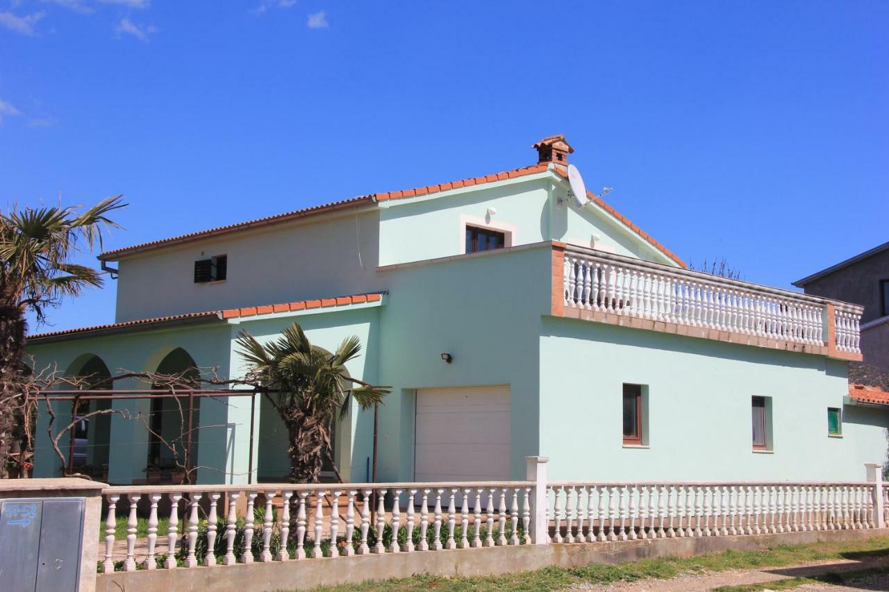 דירות Loborika Apartmans Dina And Hana Radeki Polje 50 מראה חיצוני תמונה