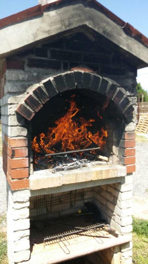 דירות Loborika Apartmans Dina And Hana Radeki Polje 50 מראה חיצוני תמונה
